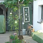 Mit Minibauernhof Munster im Heidekreis